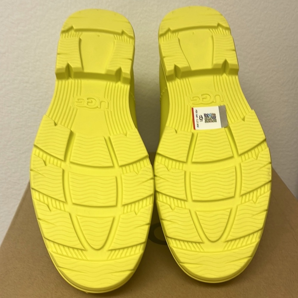 UGG DROPLET - Picture 2 of 4